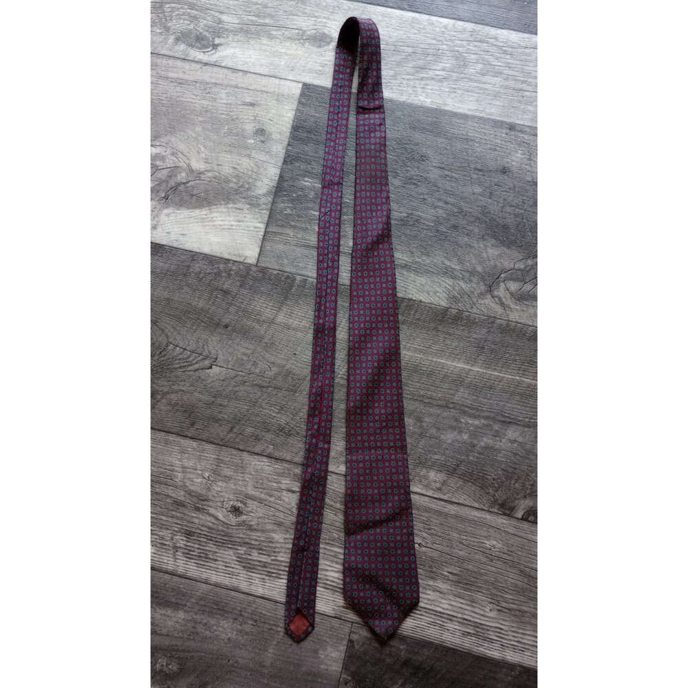 Daks, New York, London, Red, Green & Gold  100% Silk Tie, Vintage